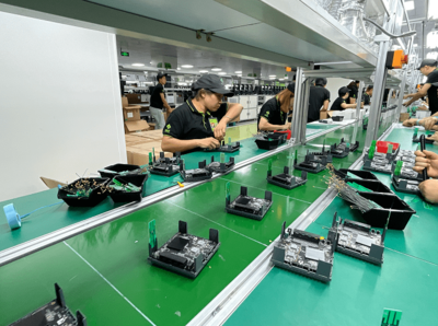 日產(chǎn)三萬(wàn)臺(tái),月產(chǎn)百萬(wàn)臺(tái)!新都速度太贊了~